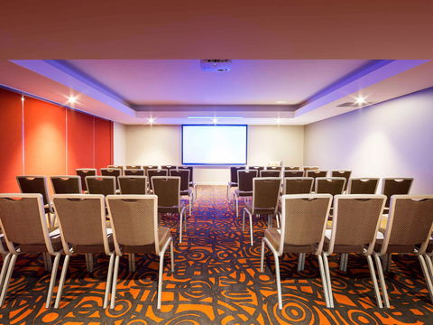 Novotel Canberra - Northern Rivers Accommodation 7