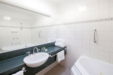 Best Western Crystal Inn - Northern Rivers Accommodation 10