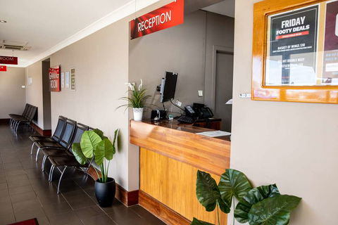 Hotel Settlers - Northern Rivers Accommodation 1