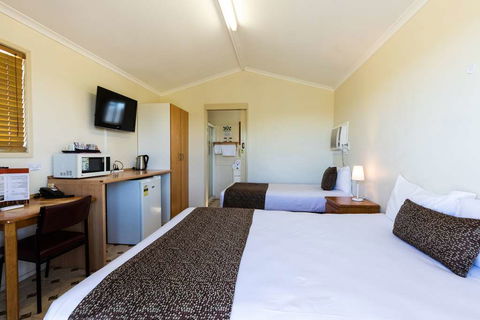 Hotel Settlers - Northern Rivers Accommodation 6