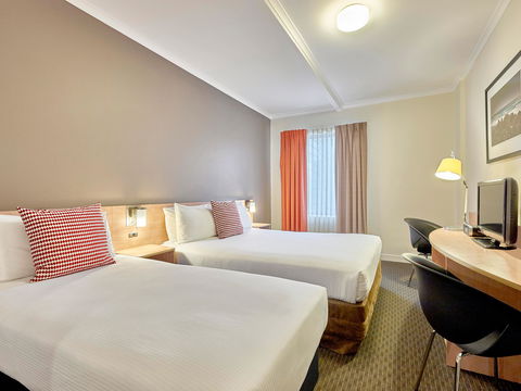 Hotel Ibis Perth - Northern Rivers Accommodation 1
