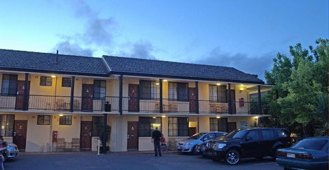 Country Plaza Queanbeyan - Northern Rivers Accommodation 1