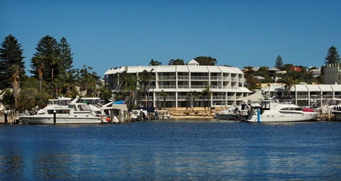 Pier 21 Apartment Hotel - Northern Rivers Accommodation 0