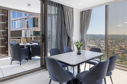 Meriton Suites George St - Northern Rivers Accommodation 2