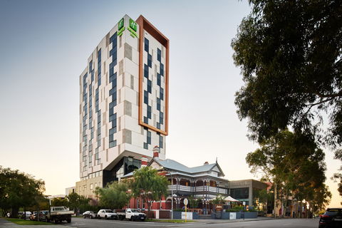 Holiday Inn West Perth - Northern Rivers Accommodation 2