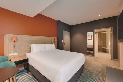 Travelodge Hurstville Sydney - Northern Rivers Accommodation 7