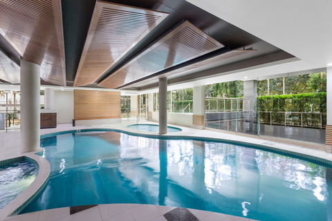Meriton Suites Waterloo - Northern Rivers Accommodation 7