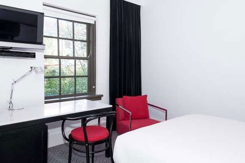 Peppers Gallery Hotel, Canberra - Northern Rivers Accommodation 3