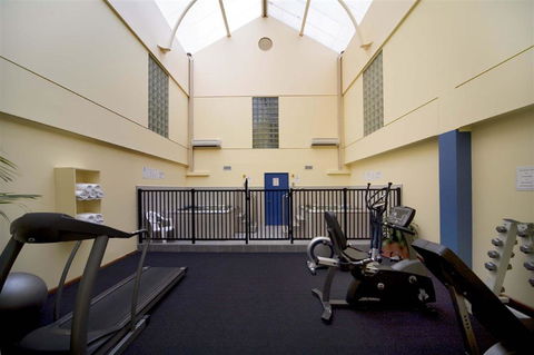 Capital Executive Apt Hotel Canberra - Northern Rivers Accommodation 8