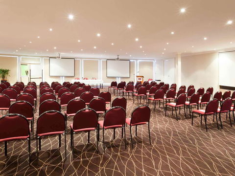 Mercure Canberra Hotel - Northern Rivers Accommodation 7