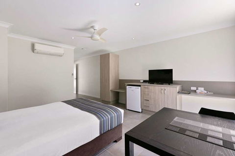 Econo Lodge Beachside - Northern Rivers Accommodation 6
