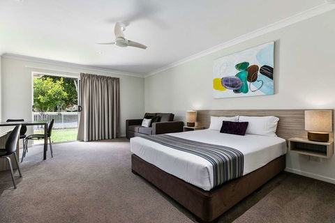 Econo Lodge Beachside - Northern Rivers Accommodation 7
