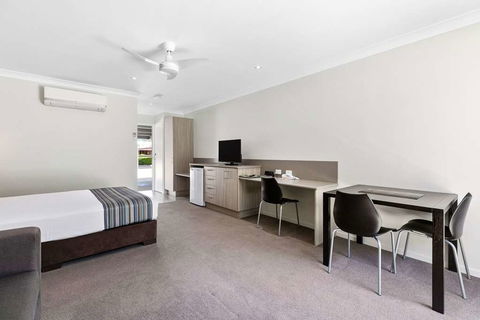 Econo Lodge Beachside - Northern Rivers Accommodation 9