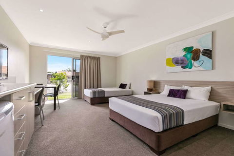 Econo Lodge Beachside - Northern Rivers Accommodation 10