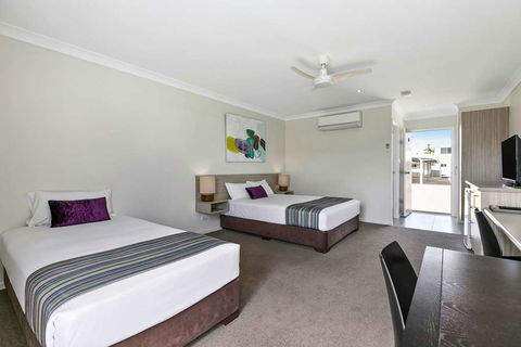 Econo Lodge Beachside - Northern Rivers Accommodation 11