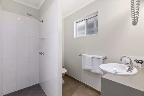 Econo Lodge Beachside - Northern Rivers Accommodation 16
