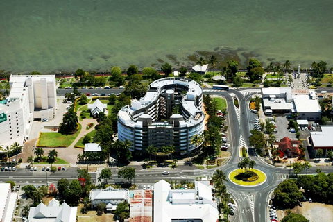 DoubleTree by Hilton Cairns - Northern Rivers Accommodation 3