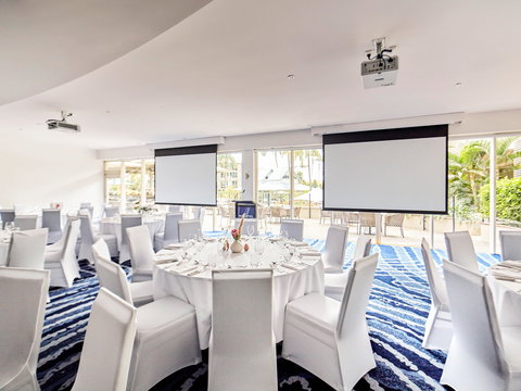 Novotel Cairns Oasis Resort - Northern Rivers Accommodation 9