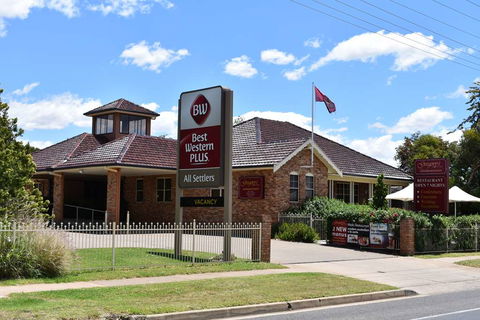 Best Western Plus All Settlers Motor Inn - Northern Rivers Accommodation 0