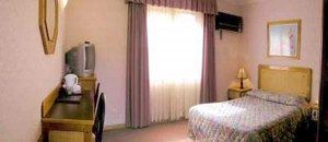 Golden Chain Ascot Motor Inn - Northern Rivers Accommodation 1