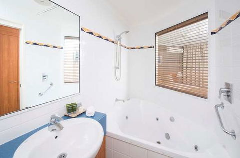 Mantra Hervey Bay - Northern Rivers Accommodation 2