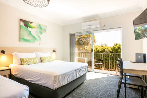 Nightcap at Blue Cattle Dog Hotel - Northern Rivers Accommodation 1