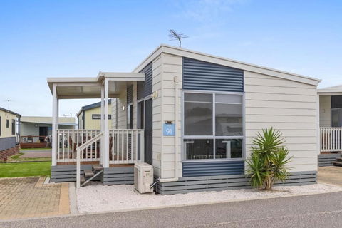 Discovery Parks Adelaide Beachfront - Northern Rivers Accommodation 2