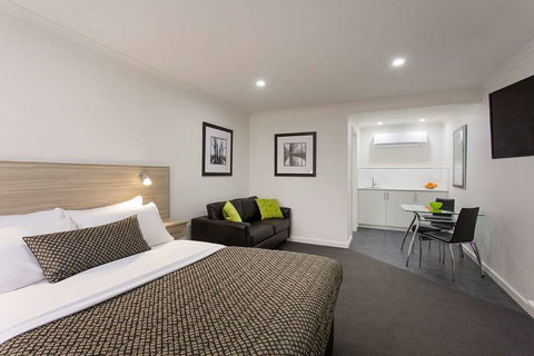 Hamilton Lonsdale Motel - Northern Rivers Accommodation 0