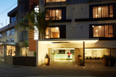 Cosmopolitan Hotel - Northern Rivers Accommodation 0