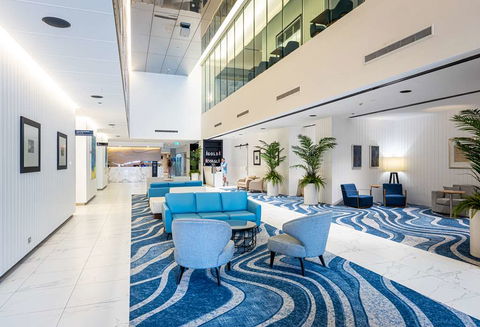 Hilton Surfers Paradise Hotel - Northern Rivers Accommodation 2
