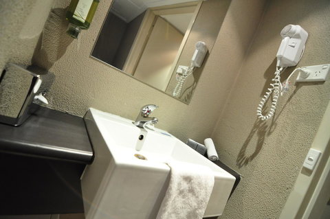 Pavilion On Northbourne - Northern Rivers Accommodation 21