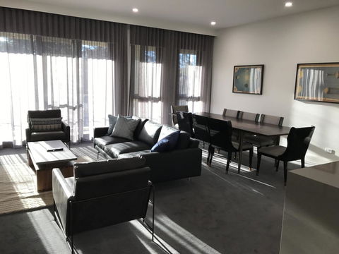 Knightsbridge Canberra - Northern Rivers Accommodation 33