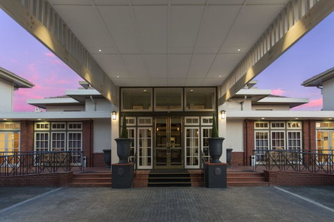 Hotel Kurrajong Canberra - Northern Rivers Accommodation 22