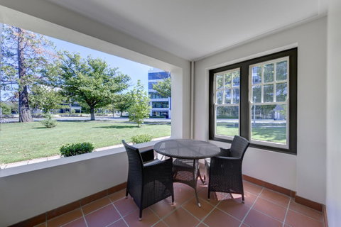 Hotel Kurrajong Canberra - Northern Rivers Accommodation 10