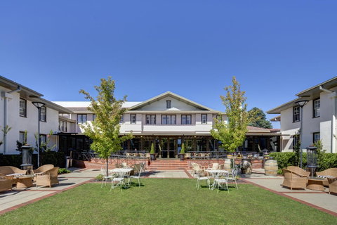 Hotel Kurrajong Canberra - Northern Rivers Accommodation 0