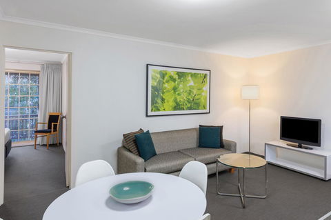 Adina Serviced Apartments Canberra Kingston - Northern Rivers Accommodation 2