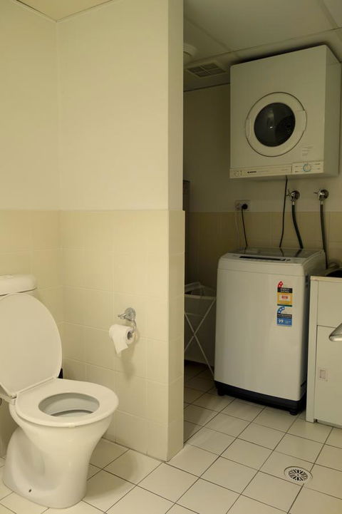 Kingston Comfy Apartment - Northern Rivers Accommodation 9