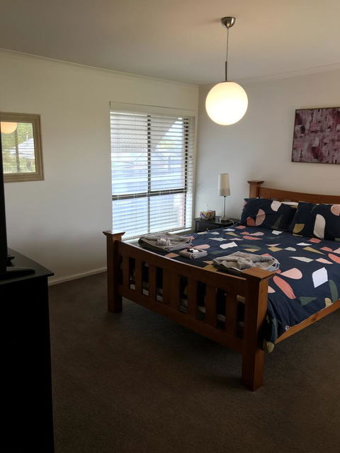 Central Tranquility Heart Of Orange - Northern Rivers Accommodation 13