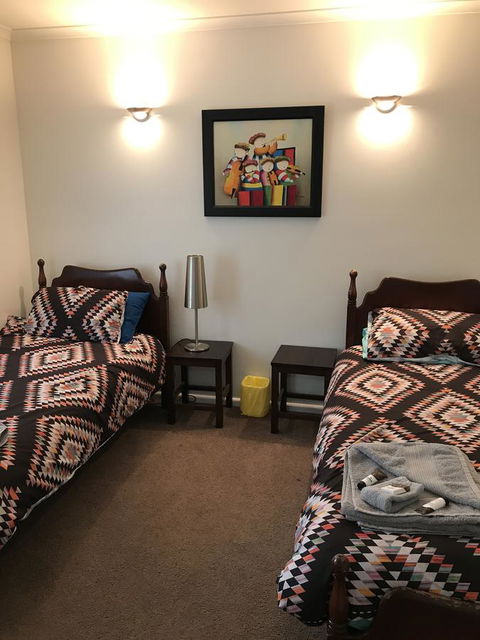 Central Tranquility Heart Of Orange - Northern Rivers Accommodation 18