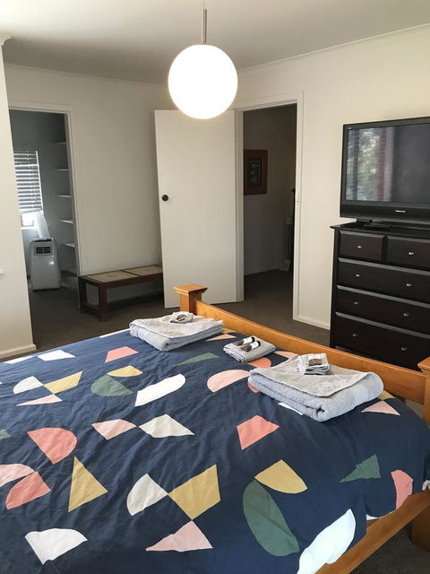 Central Tranquility Heart Of Orange - Northern Rivers Accommodation 15
