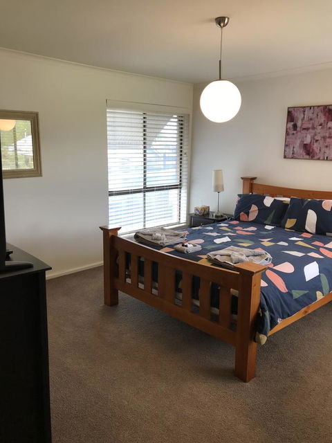 Central Tranquility Heart Of Orange - Northern Rivers Accommodation 14