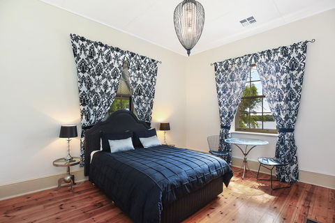 Wellington Courthouse - Northern Rivers Accommodation 2