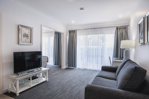 Marina Hotel - Northern Rivers Accommodation 24