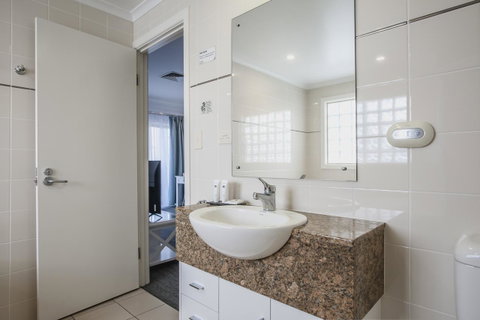 Marina Hotel - Northern Rivers Accommodation 5