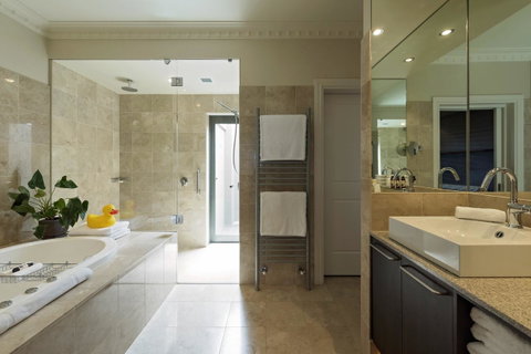 The Louise - Northern Rivers Accommodation 33