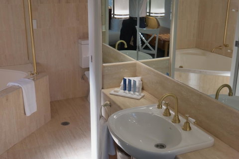 Pacific Bay Resort - Northern Rivers Accommodation 1