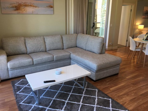 Beachside Luxury Apartments One & Two Bedroom In Beachfront Oaks Pier Building - Northern Rivers Accommodation 20