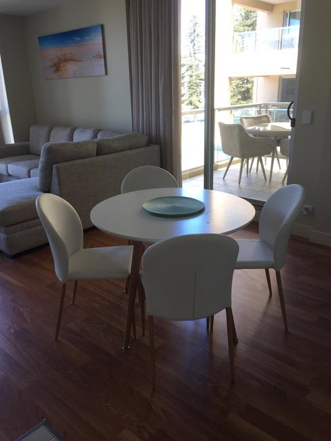 Beachside Luxury Apartments One & Two Bedroom In Beachfront Oaks Pier Building - Northern Rivers Accommodation 18