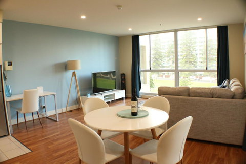 Beachside Luxury Apartments One & Two Bedroom In Beachfront Oaks Pier Building - Northern Rivers Accommodation 0