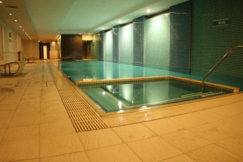 Beachside Luxury Apartments One & Two Bedroom In Beachfront Oaks Pier Building - Northern Rivers Accommodation 37